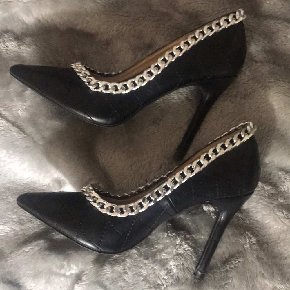 Shoe